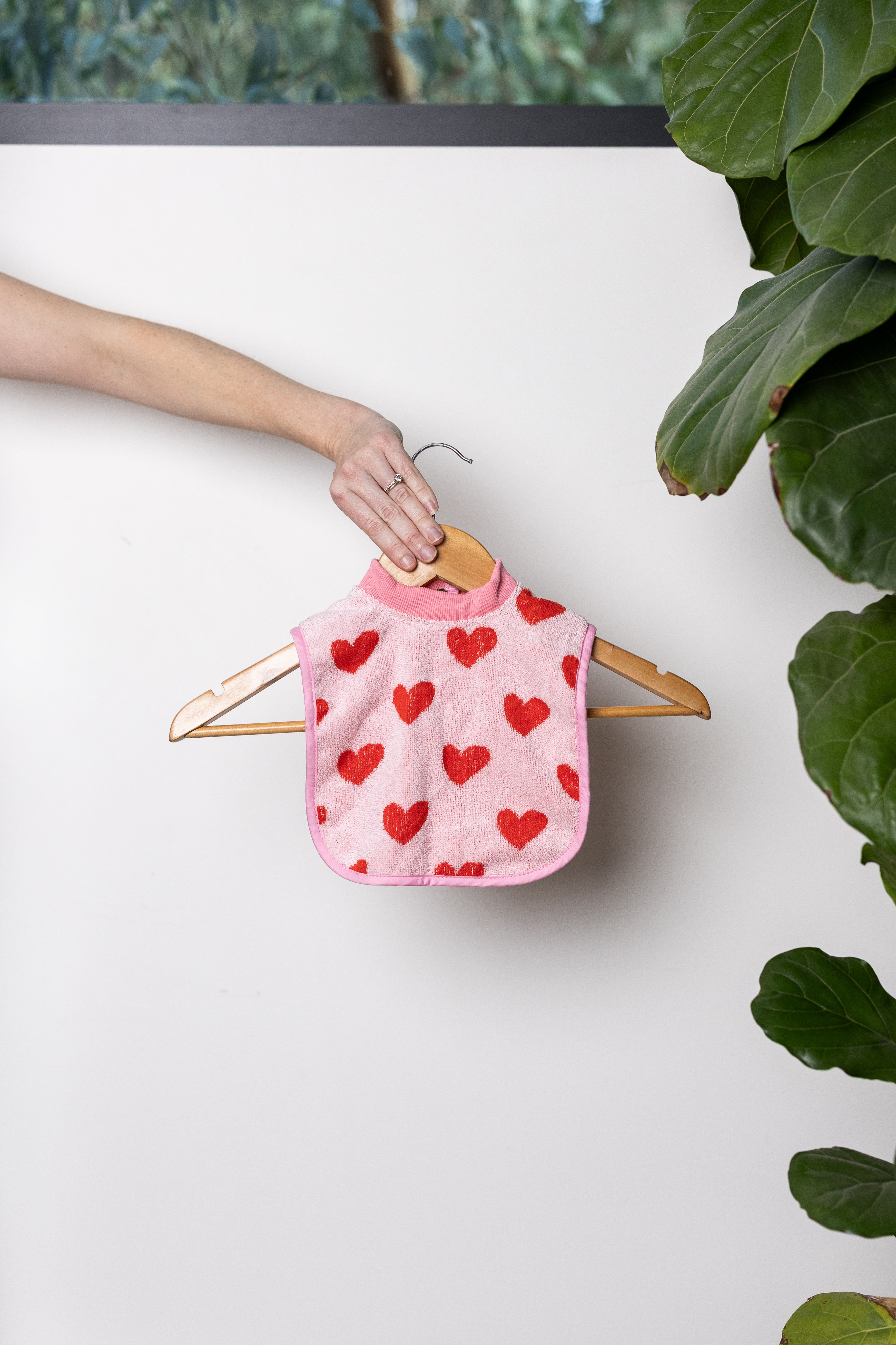 TerryTots™ Travel Bib - Pink Hearts