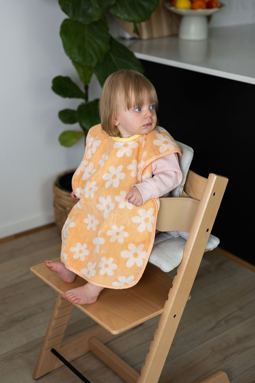 TerryTots™ Mealtime Bib - Daisies