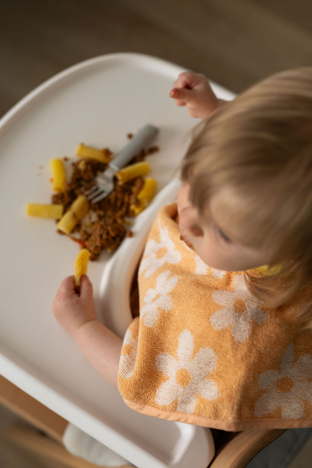 TerryTots™ Mealtime Bib - Daisies