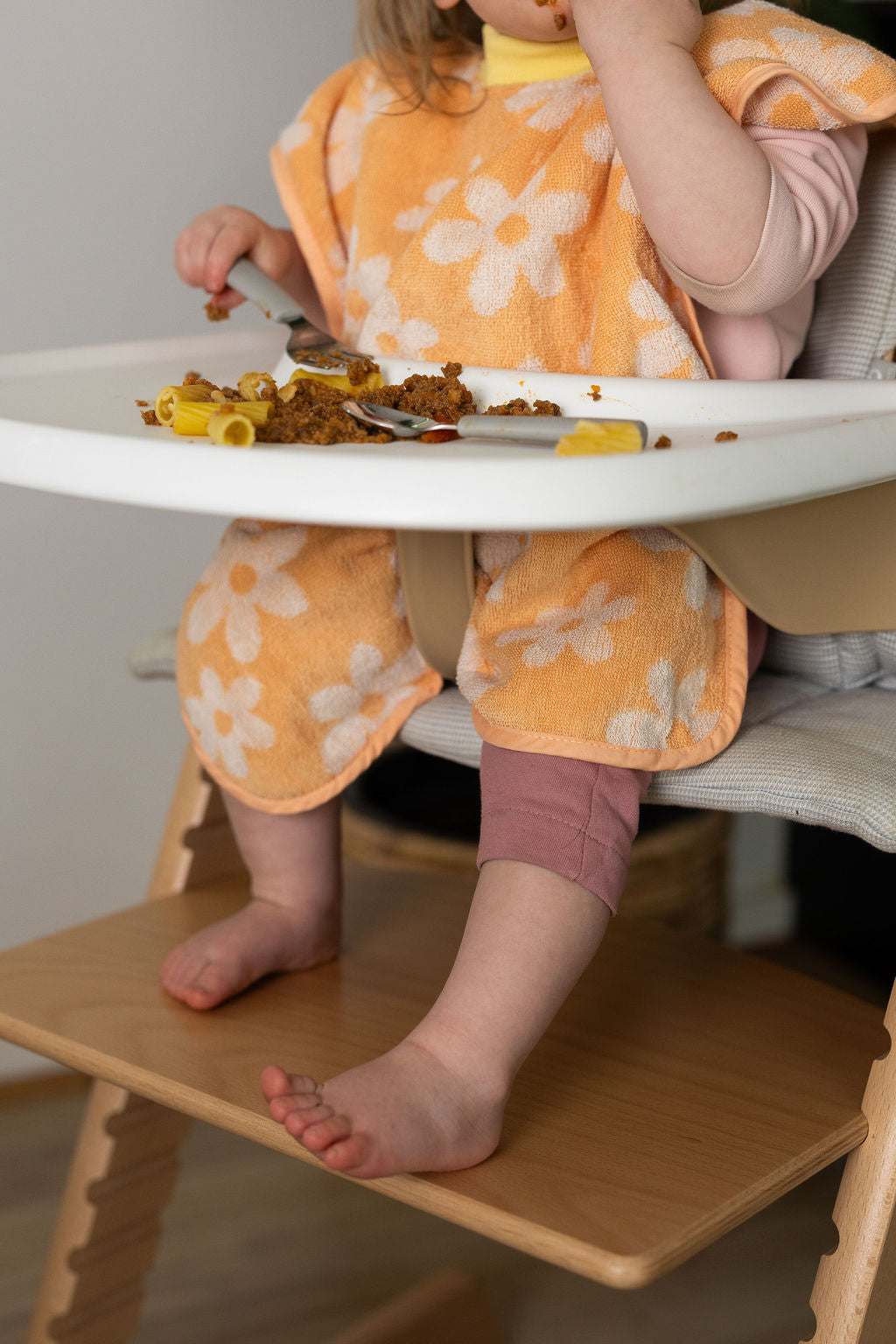 TerryTots™ Mealtime Bib - Daisies