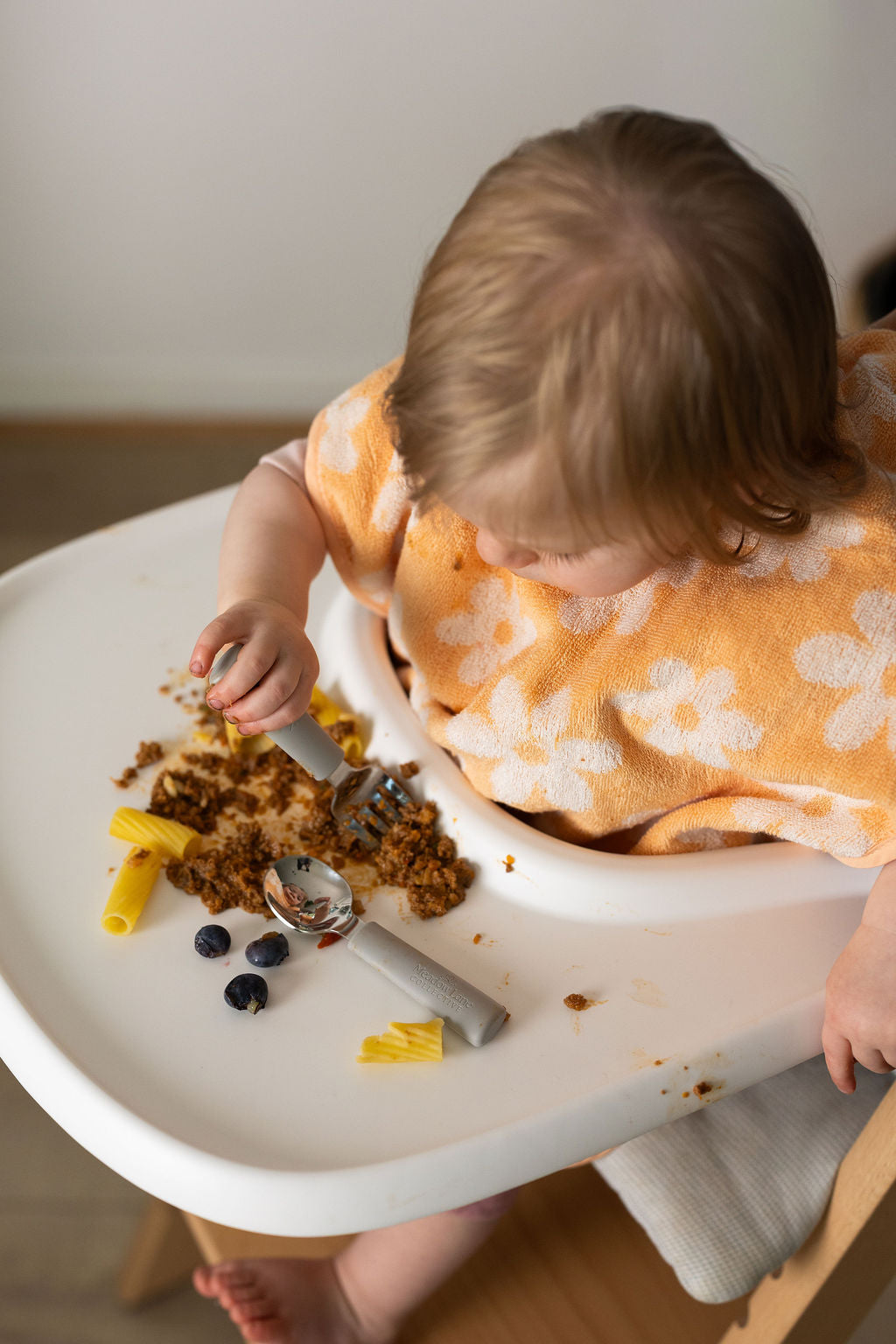 TerryTots™ Mealtime Bib - Daisies