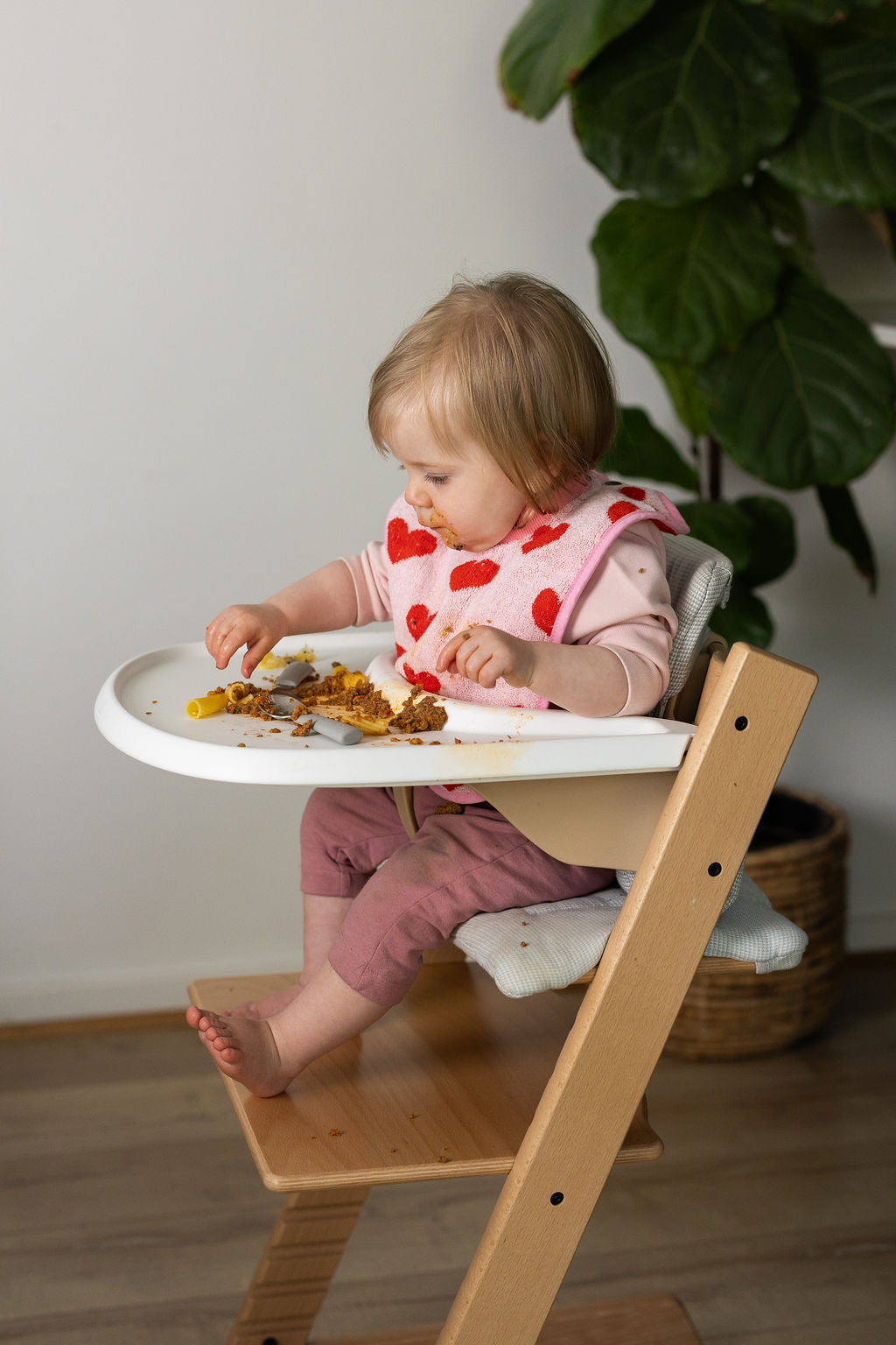 TerryTots™ Travel Bib - Pink Hearts