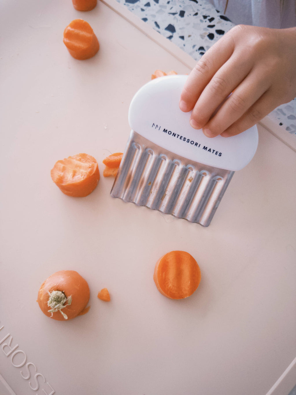 Montessori Mates Kids Wavy Chopper - Crinkle Cutter