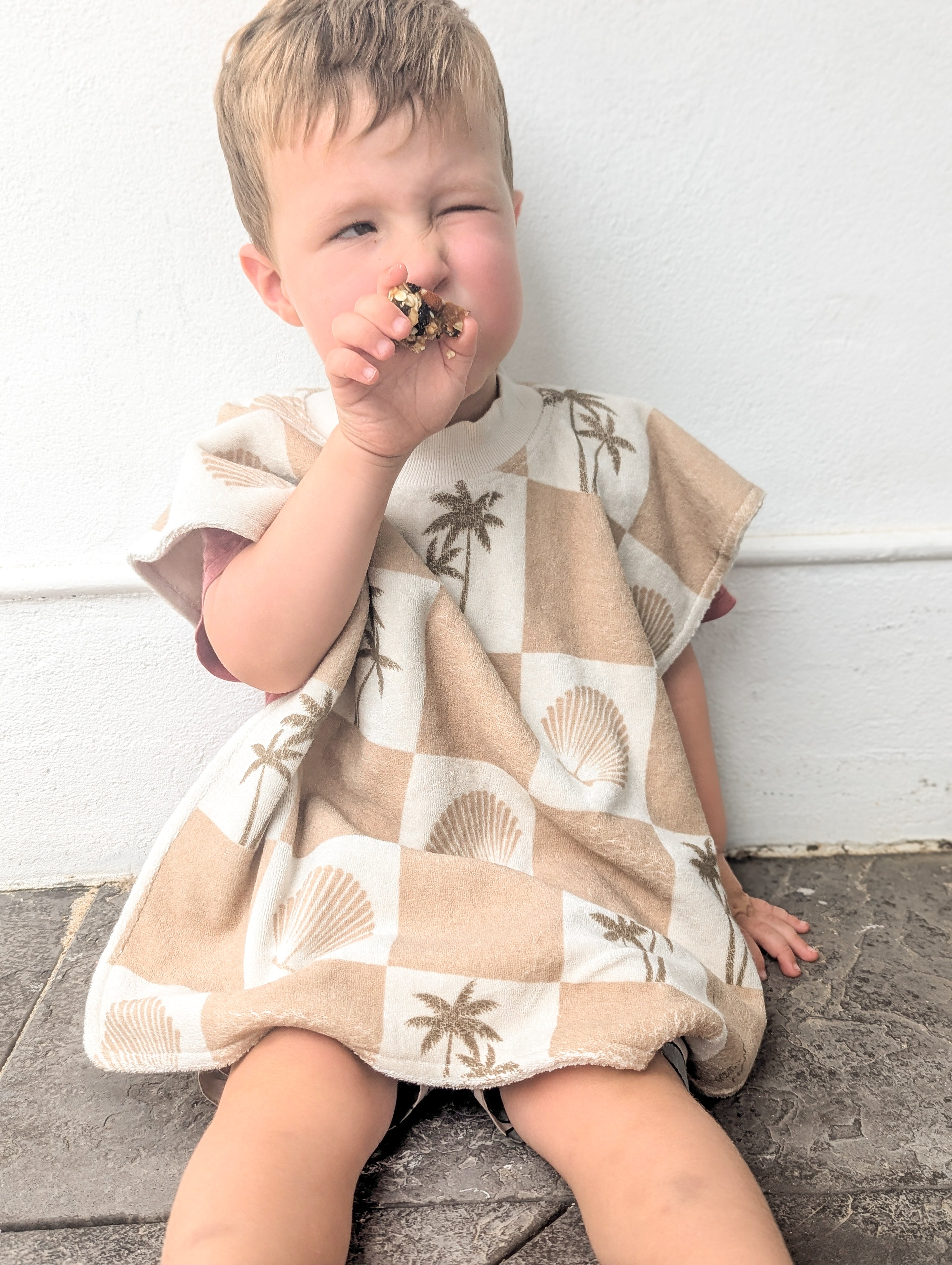 ORIGINALS RANGE Palms Towel Bib