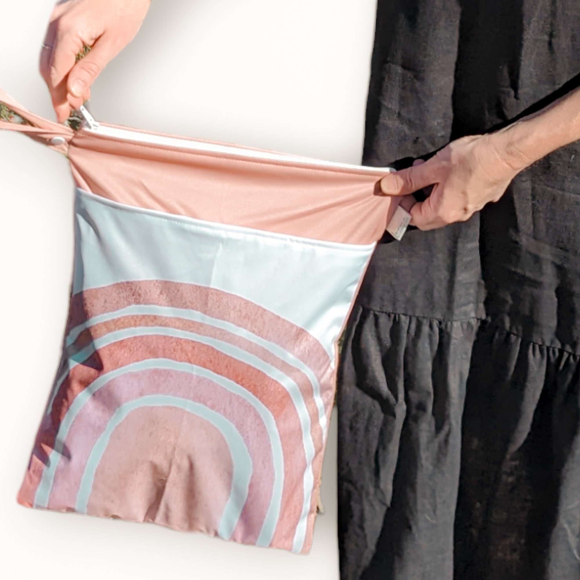 RAINBOW LARGE TWO POCKET WETBAG