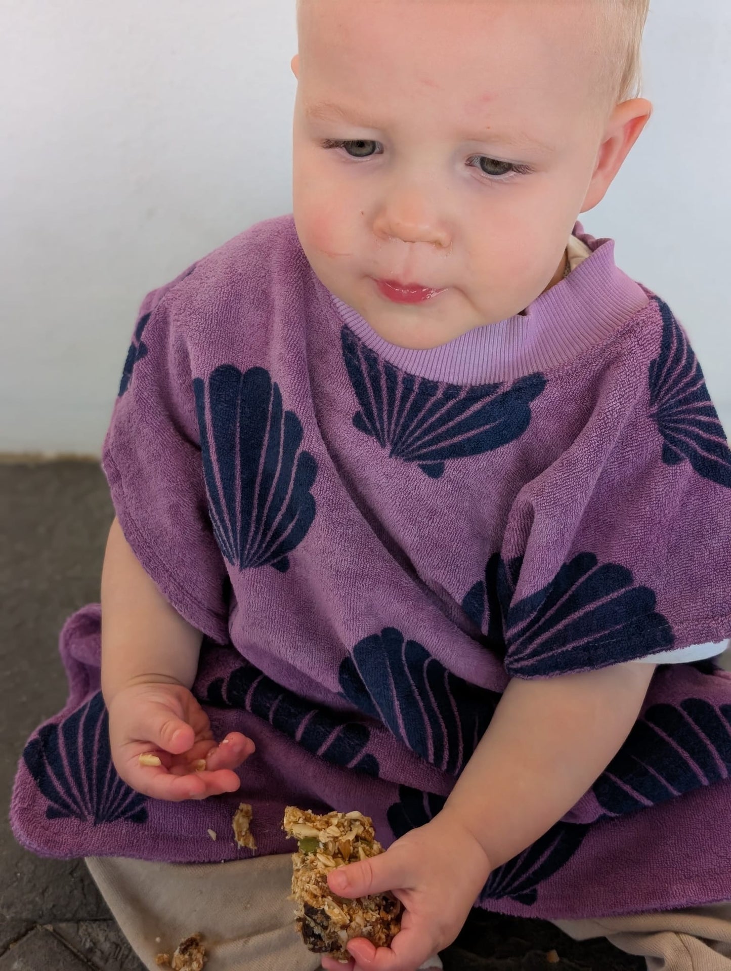 ORIGINALS RANGE Violet Shell Towel Bib
