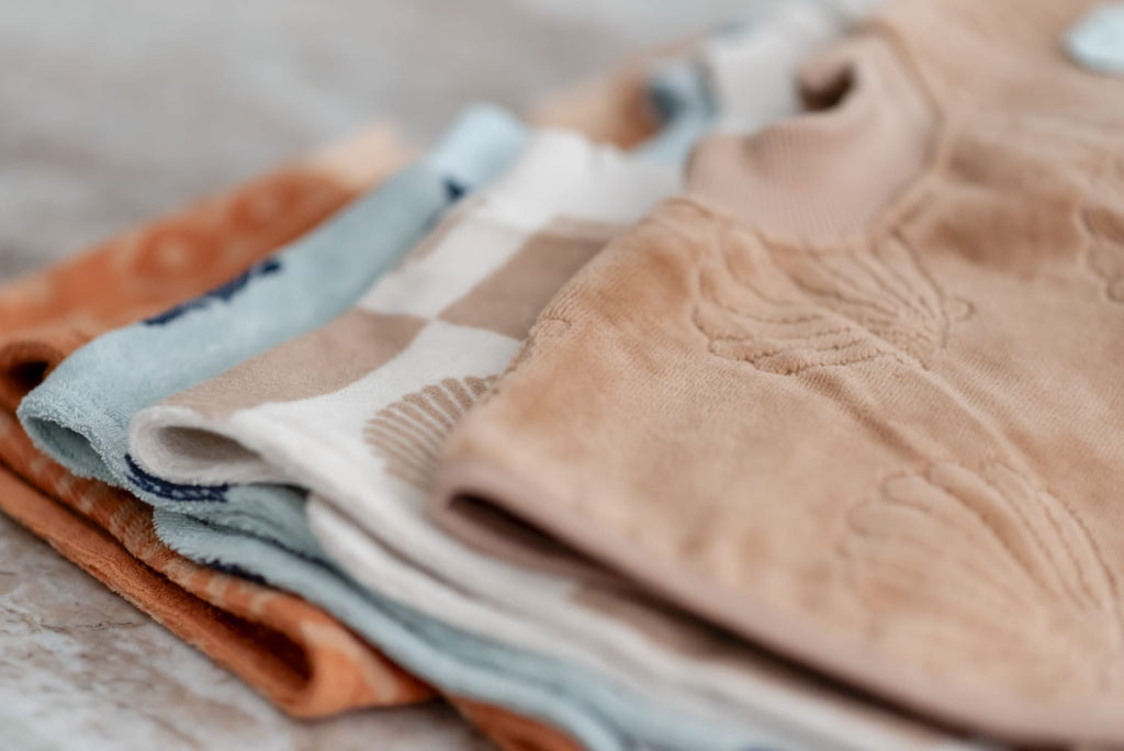 TERRYTOTS Seashells Towel Bib with BUTTONS